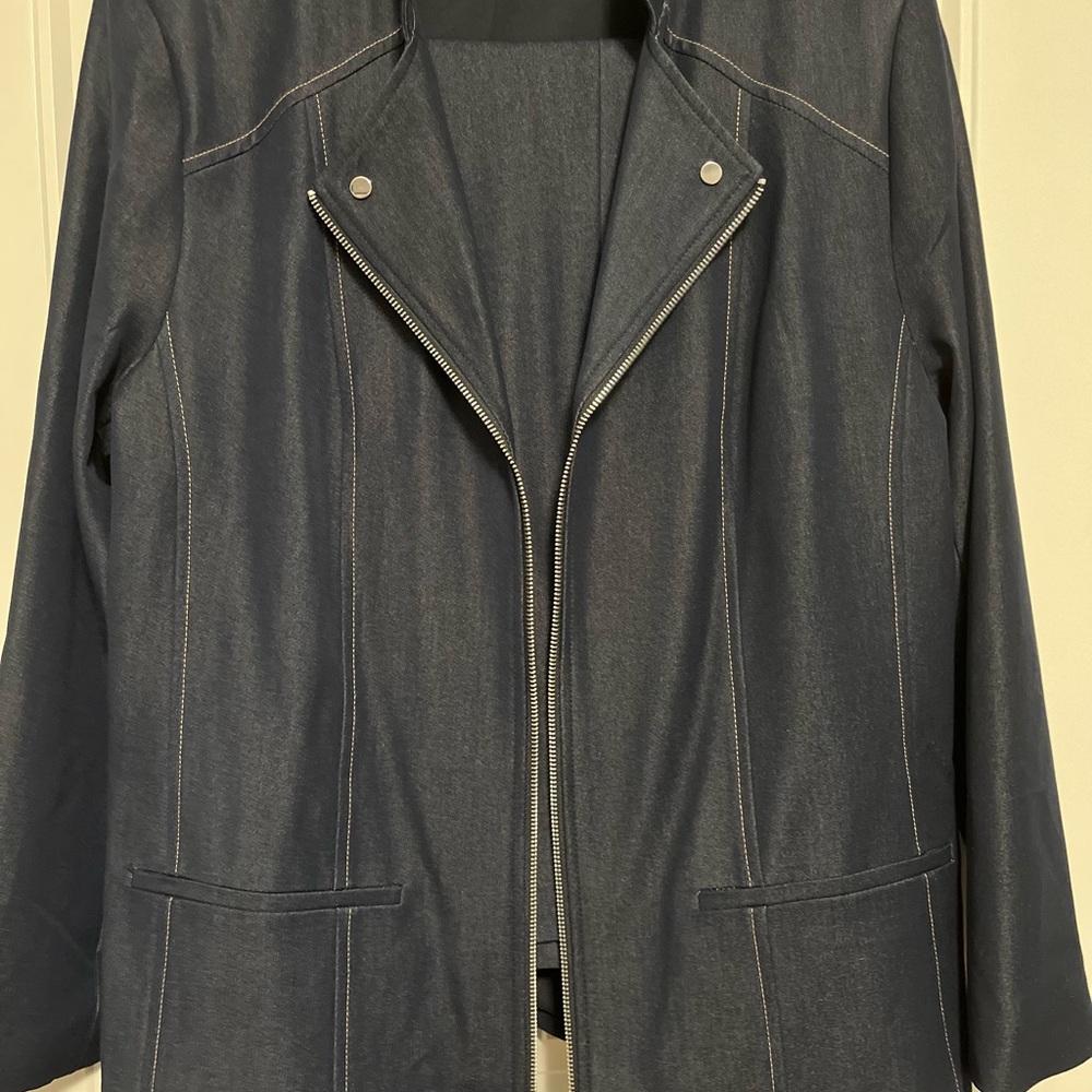 New Super Beautiful Women’s Career Denim  Pantsuit Size 18 (Pants and Jacket)